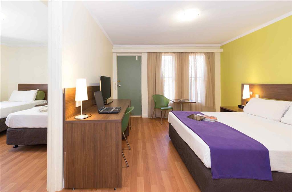 Ibis Styles Karratha Hotel Екстериор снимка
